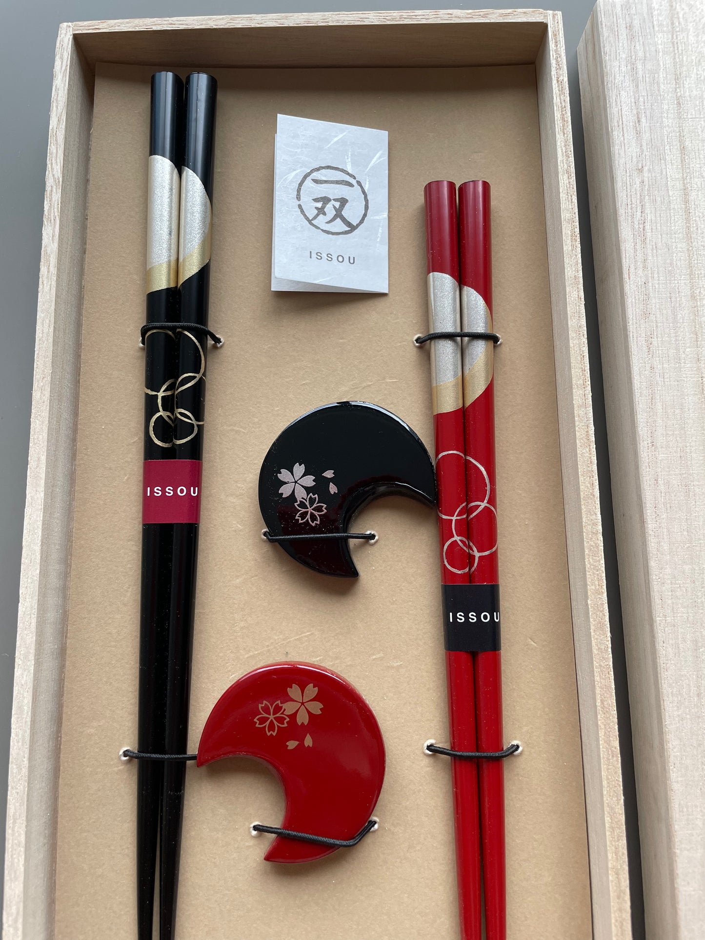 Issou Chopsticks Set