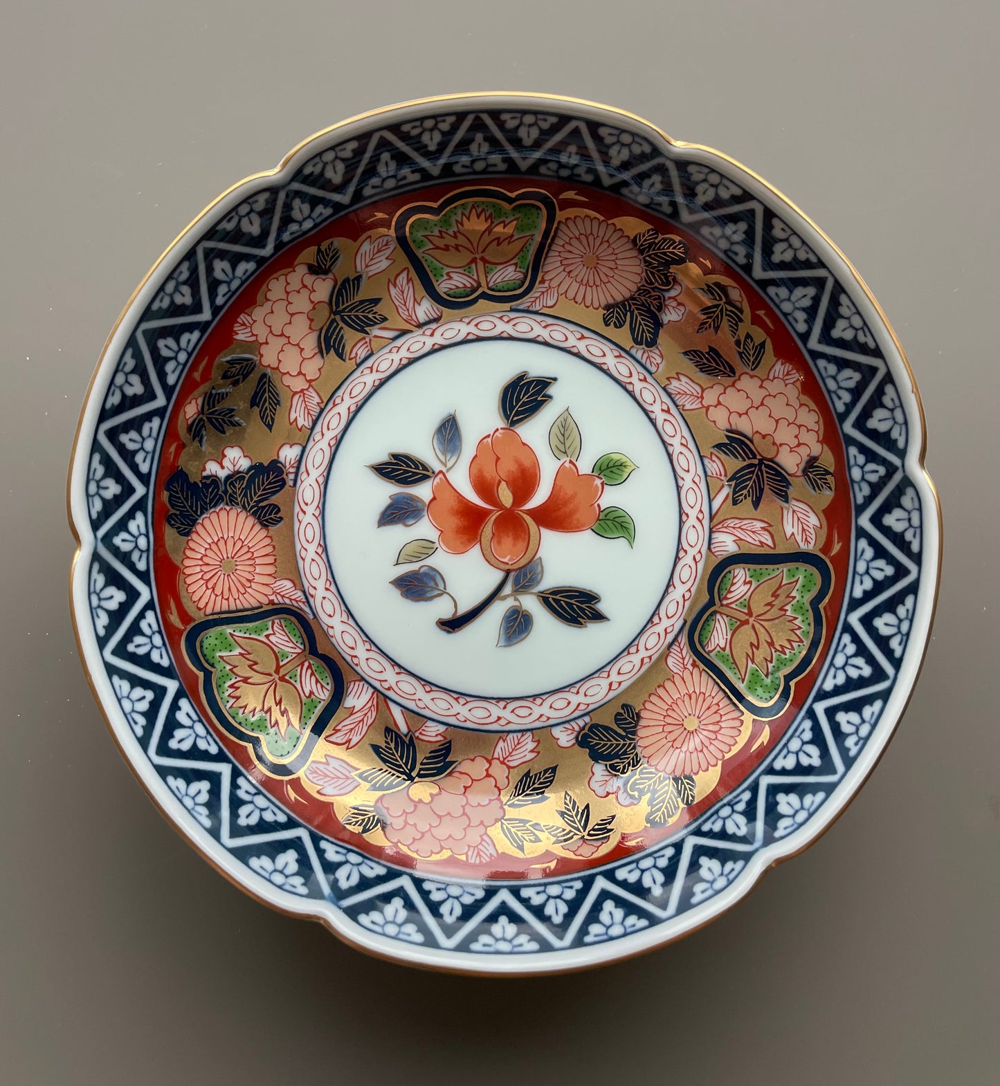 Imari Ware Plate 古伊万里様式