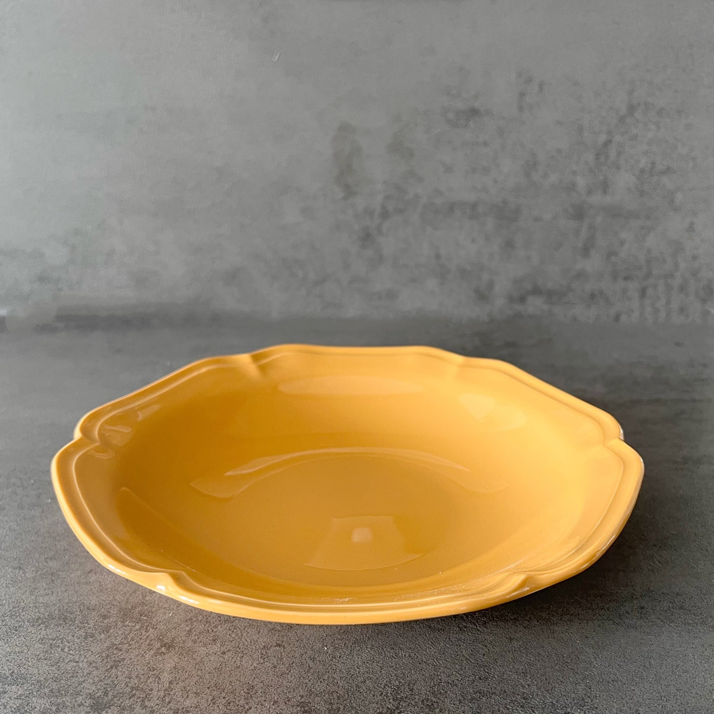 Libre pasta plate