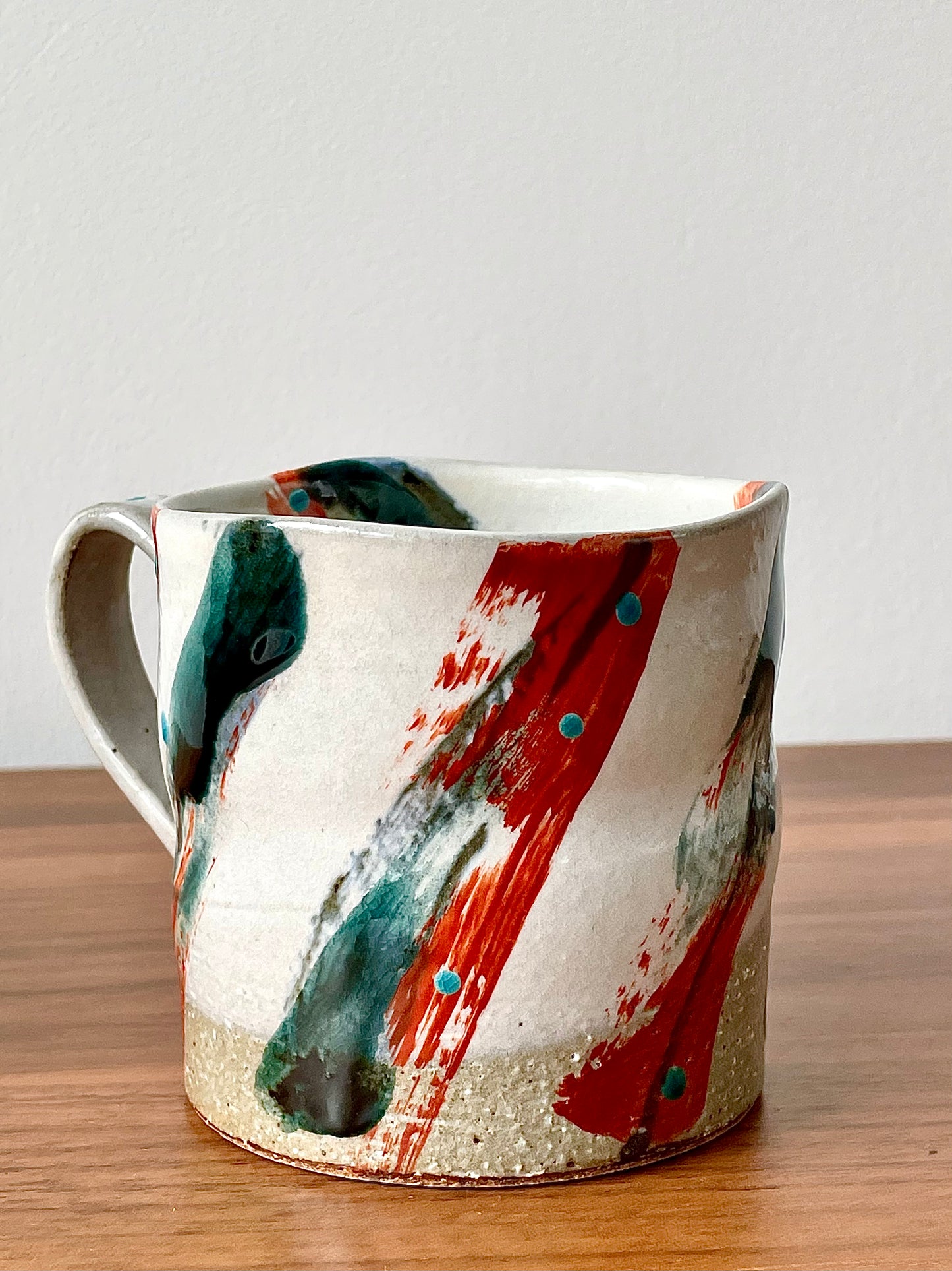 Mug with red and dark green pattern - 虚空藏窑 色绘刷毛姆