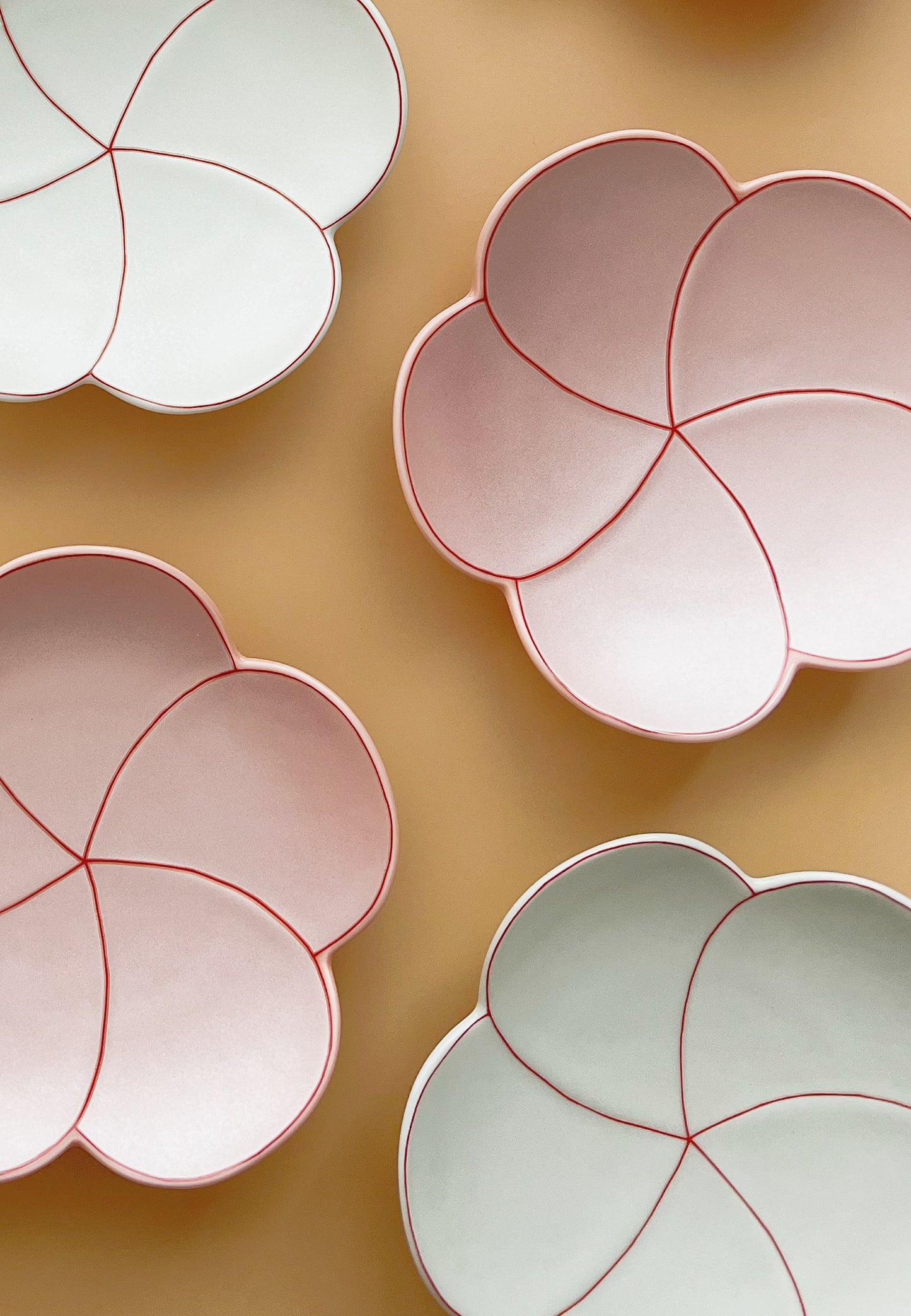 Pink Flower Shaped Side Plate 梅形皿