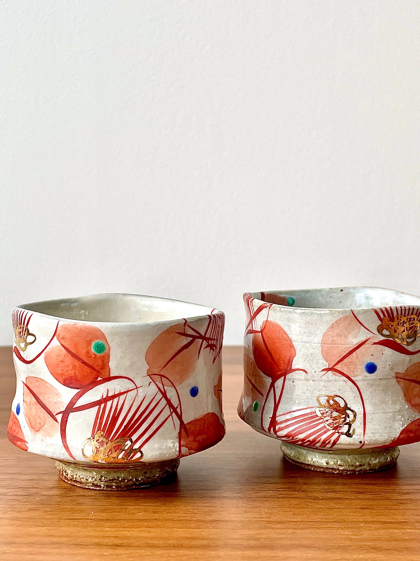 Red Sake cup  赤絵椿 虚空藏窑