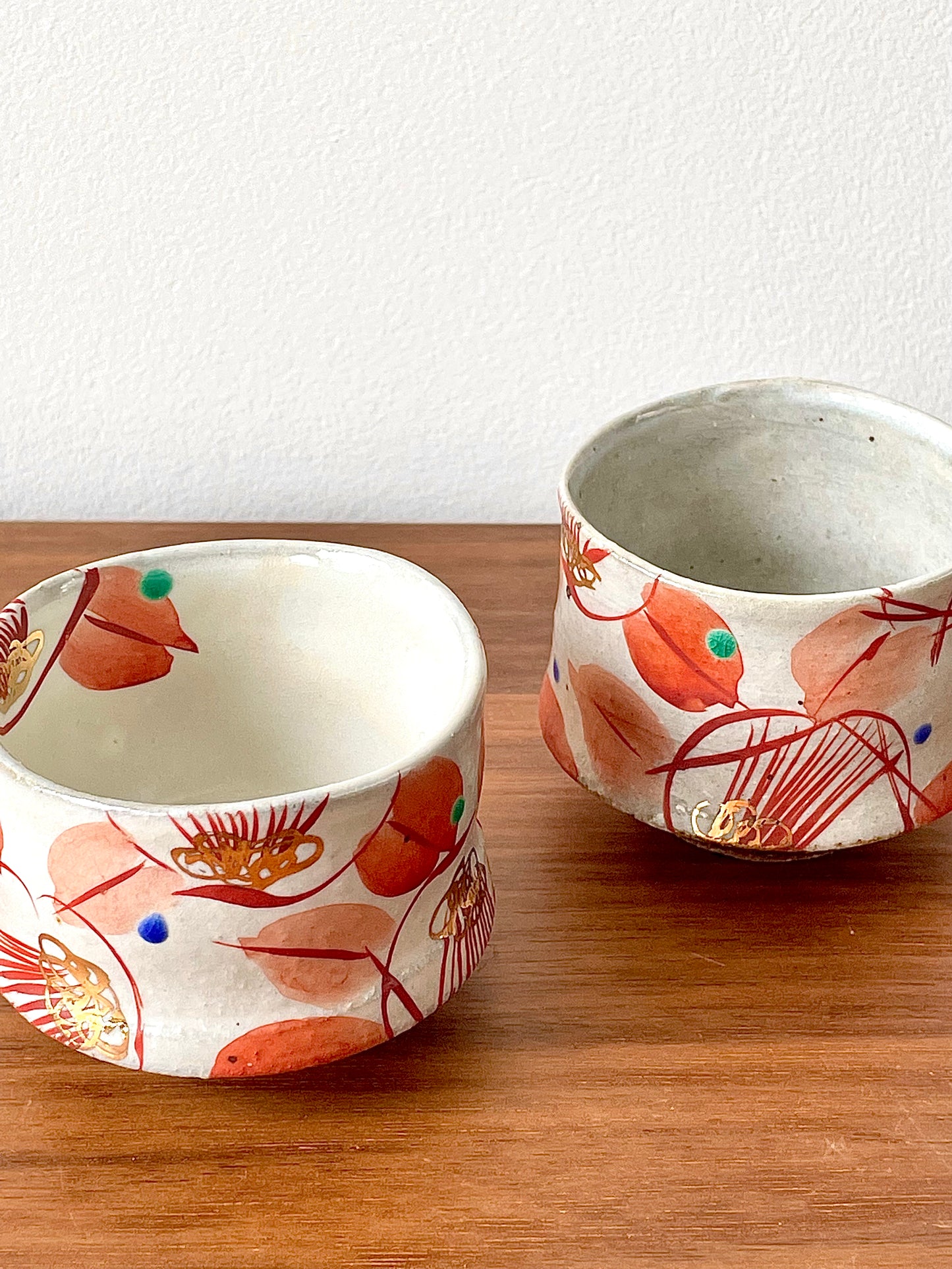 Red Sake cup  赤絵椿 虚空藏窑